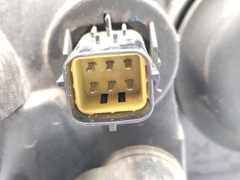 Faro Izquierdo 8115005140 8117005140  - Toyota Avensis (_t22_) 1.6 (at220_) 3