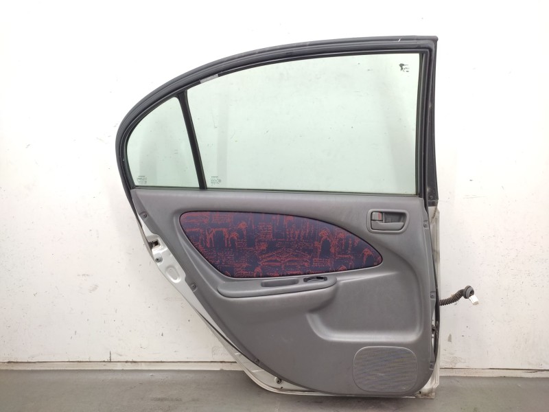 Recambio de puerta trasera izquierda para toyota avensis (_t22_) 1.6 (at220_) referencia OEM IAM   