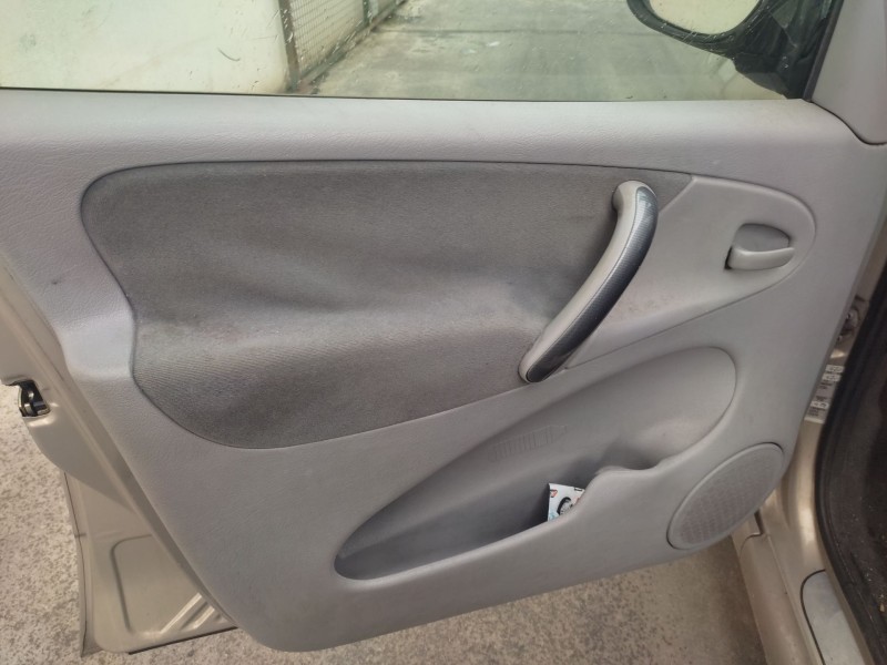 citroën xsara picasso (n68) del año 2004