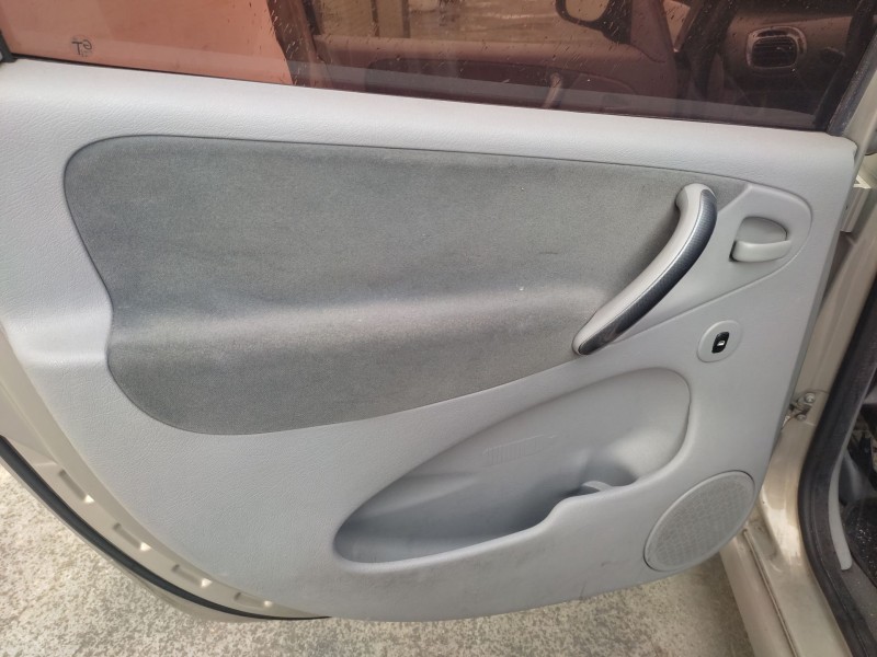 citroën xsara picasso (n68) del año 2004