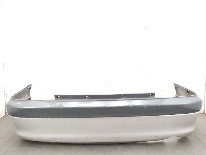Recambio de paragolpes trasero para toyota avensis (_t22_) 1.6 (at220_) referencia OEM IAM   