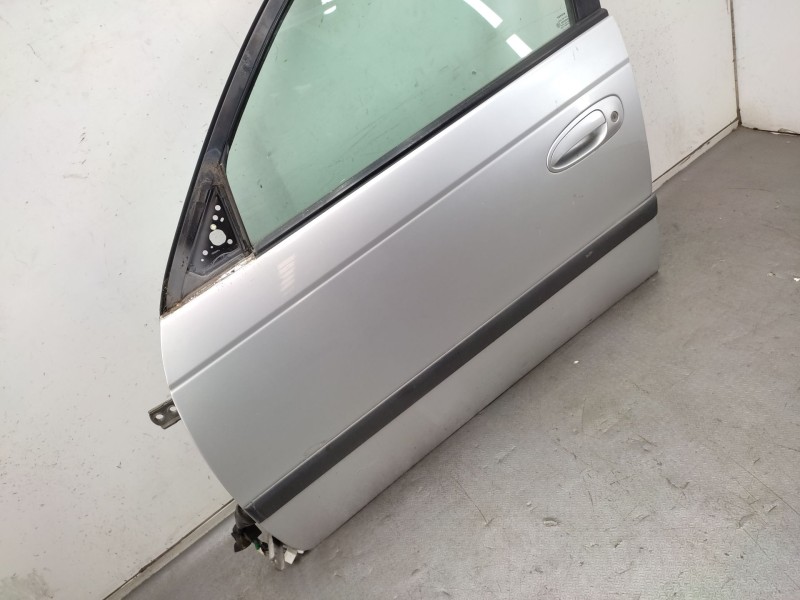 Puerta Delantera Izquierda 6700205030  - Toyota Avensis (_t22_) 1.6 (at220_) 3