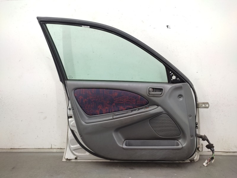 Puerta Delantera Izquierda 6700205030  - Toyota Avensis (_t22_) 1.6 (at220_) 4