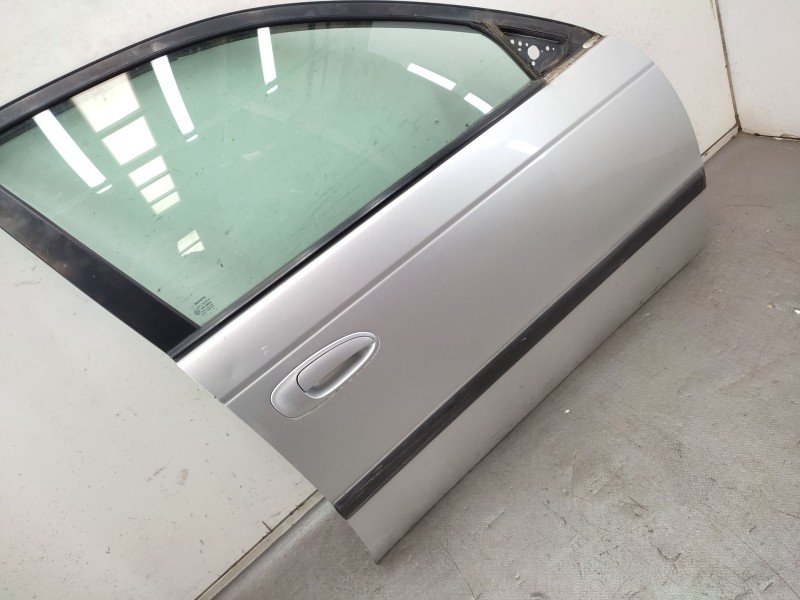 Puerta Delantera Derecha 6700105030  - Toyota Avensis (_t22_) 1.6 (at220_) 3
