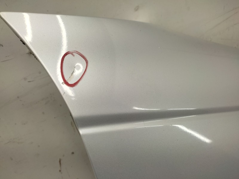 Recambio de aleta delantera derecha para toyota avensis (_t22_) 1.6 (at220_) referencia OEM IAM   
