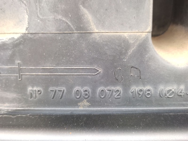 Piloto Trasero Central 7703072198  - Renault Laguna I (b56_, 556_) 1.8 4