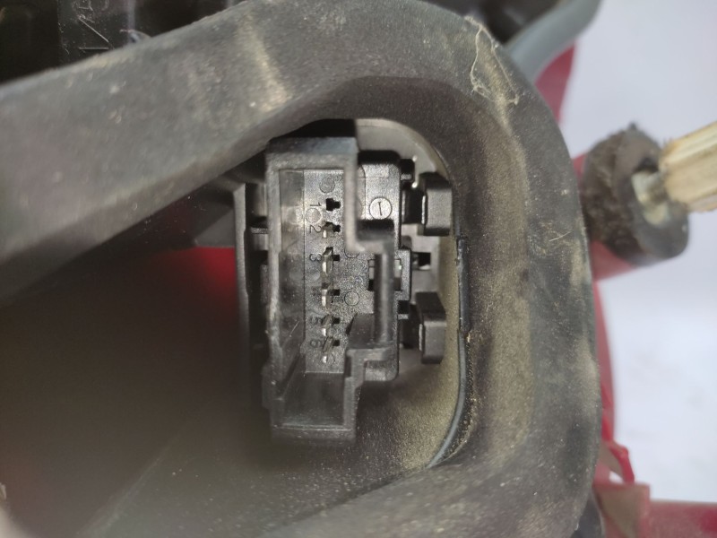 Recambio de piloto trasero derecho para peugeot 308 i (4a_, 4c_) 1.6 16v referencia OEM IAM  6351CV 