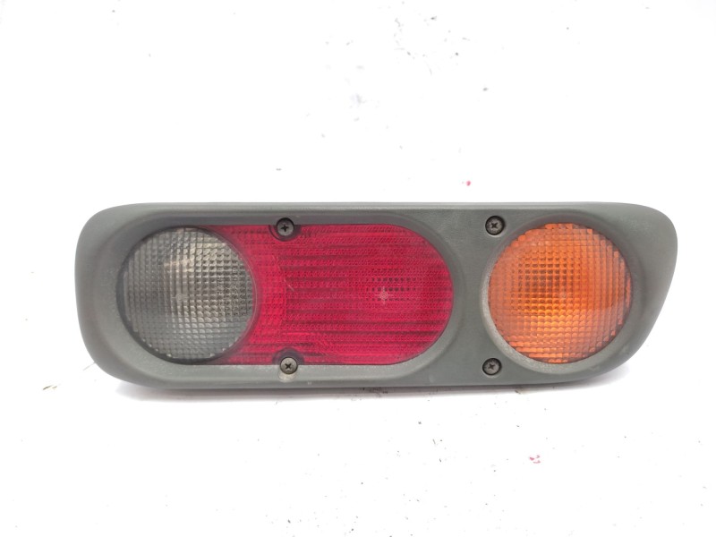 Recambio de piloto trasero derecho para nissan terrano ii (r20) 2.7 tdi 4wd referencia OEM IAM   