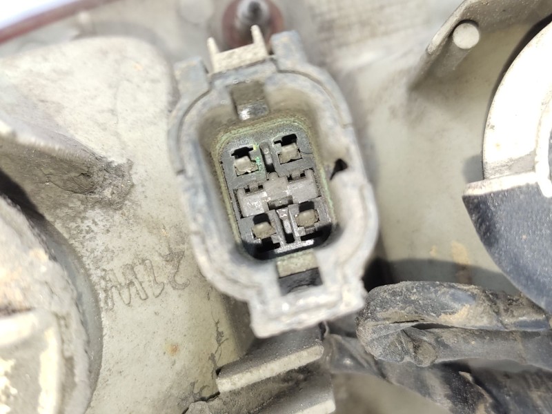 Recambio de piloto trasero izquierdo paragolpes para nissan terrano ii (r20) 2.7 tdi 4wd referencia OEM IAM   