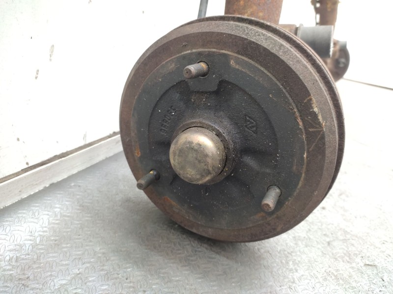 Recambio de puente trasero para renault r4 1.1 gasolina referencia OEM IAM   