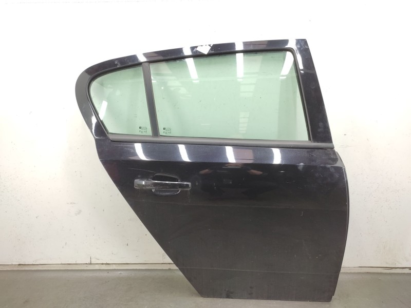 Recambio de puerta trasera derecha para opel astra h (a04) 1.3 cdti (l48) referencia OEM IAM  13162877 