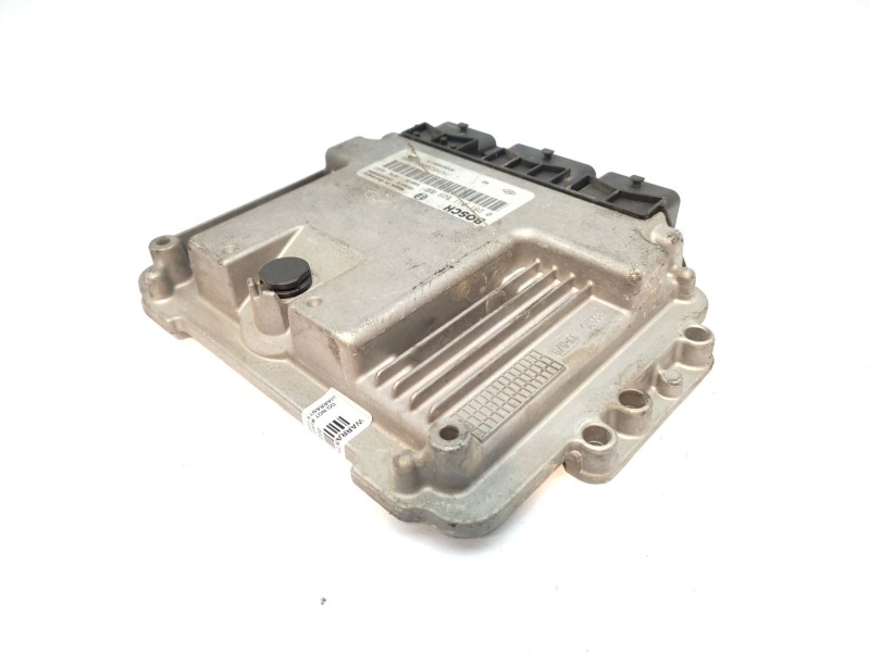 Recambio de centralita motor uce para renault trafic ii furgoneta (fl) 1.9 dci 100 (fl0c) referencia OEM IAM   