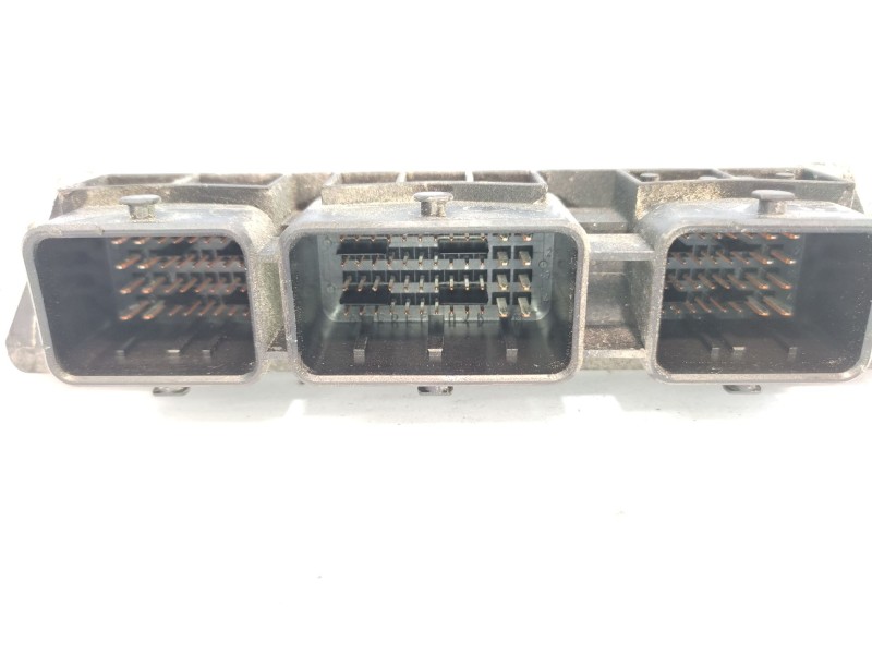 Recambio de centralita motor uce para renault trafic ii furgoneta (fl) 1.9 dci 100 (fl0c) referencia OEM IAM   
