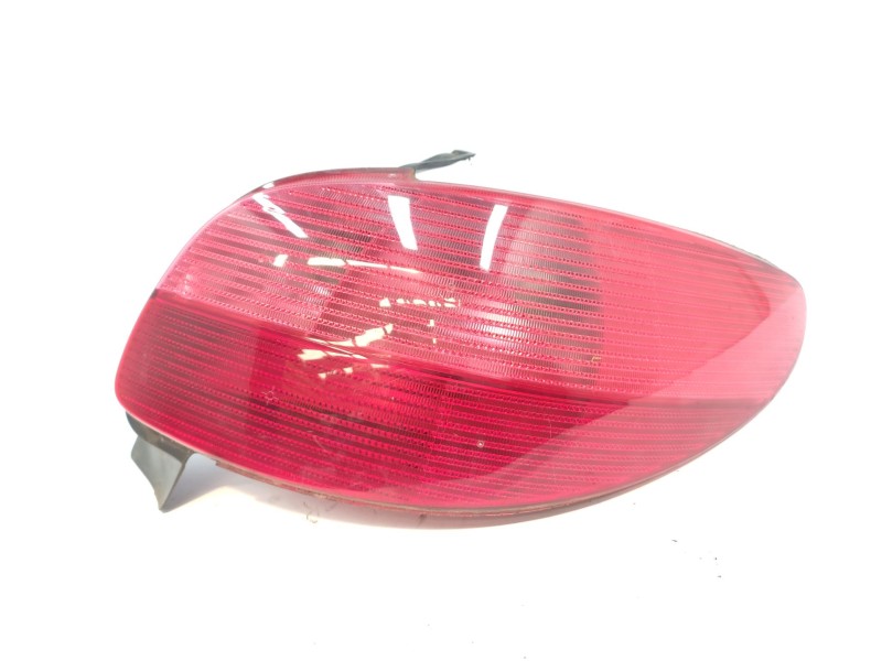 Recambio de piloto trasero derecho para peugeot 206 berlina xt referencia OEM IAM   
