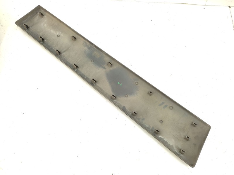 Recambio de moldura para renault trafic ii furgoneta (fl) 1.9 dci 100 (fl0c) referencia OEM IAM   