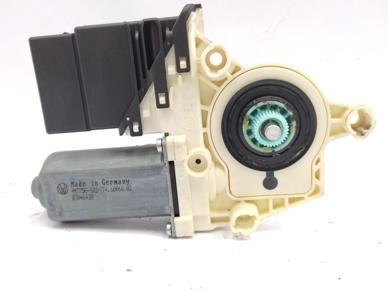 Recambio de motor elevalunas trasero izquierdo para volkswagen golf v (1k1) 1.9 tdi referencia OEM IAM   