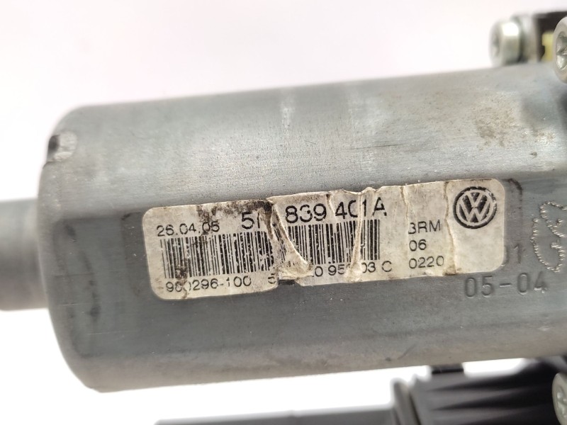 Recambio de motor elevalunas trasero izquierdo para volkswagen golf plus v (5m1, 521) 1.9 tdi referencia OEM IAM   