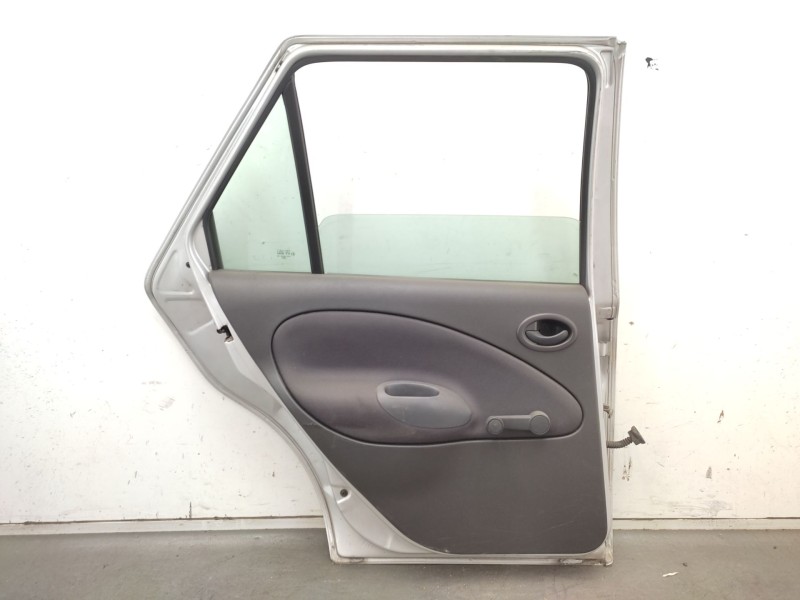 Recambio de puerta trasera izquierda para ford fiesta berlina (dx) 1.25 16v cat referencia OEM IAM   