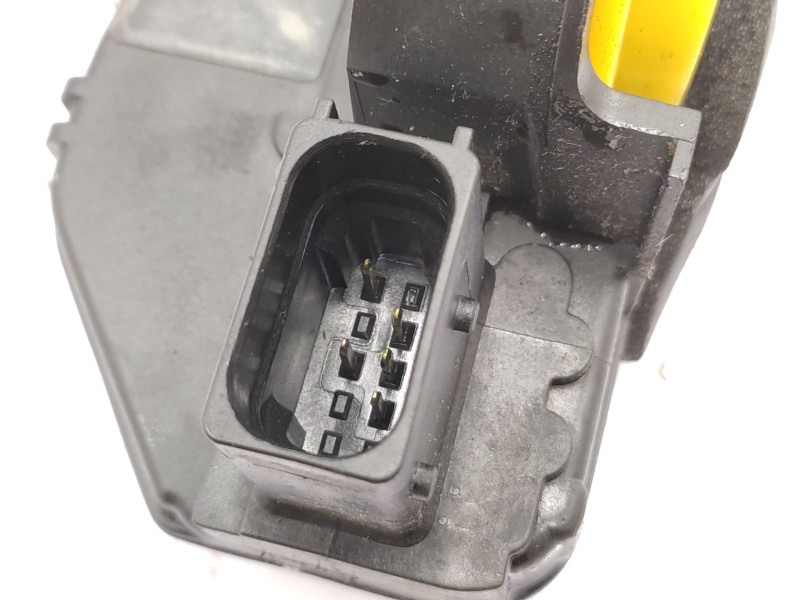 Cerradura Puerta Delantera Izquierda 13579522  - Chevrolet Cruze Hatchback 1.6 4