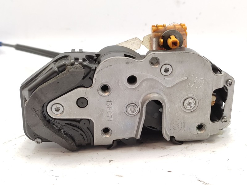 Cerradura Puerta Delantera Derecha 13579523  - Chevrolet Cruze Hatchback 1.6 3