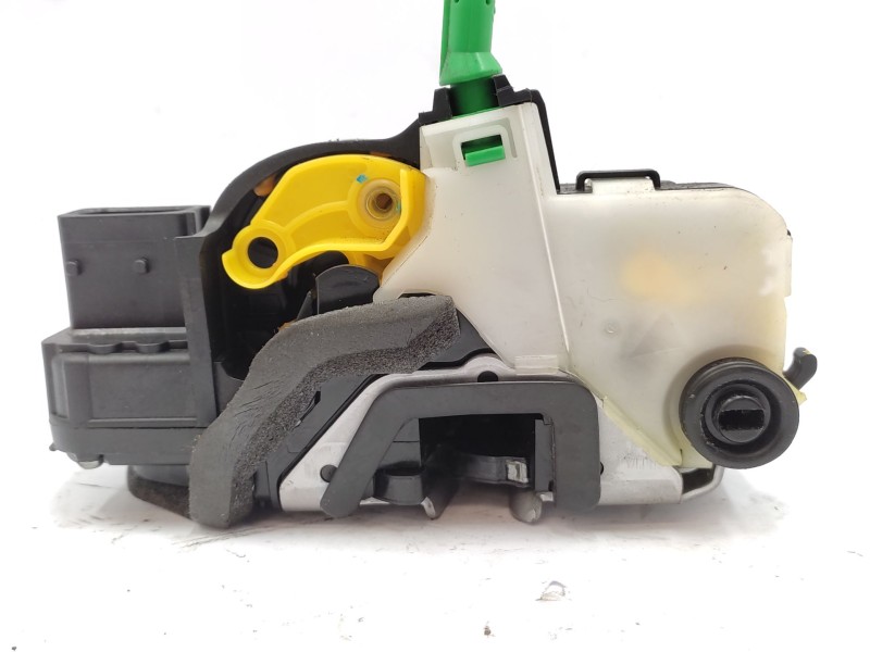 Cerradura Puerta Trasera Izquierda 13579566  - Chevrolet Cruze Hatchback 1.6 2