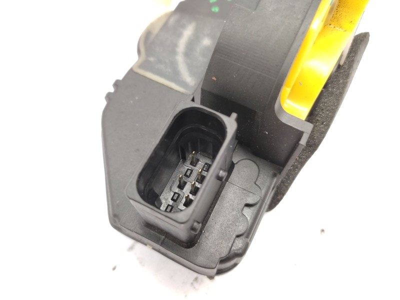 Cerradura Puerta Trasera Izquierda 13579566  - Chevrolet Cruze Hatchback 1.6 4