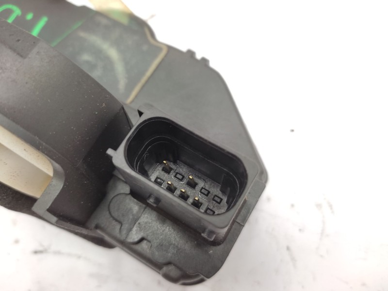 Cerradura Puerta Trasera Derecha 13579557  - Chevrolet Cruze Hatchback 1.6 4
