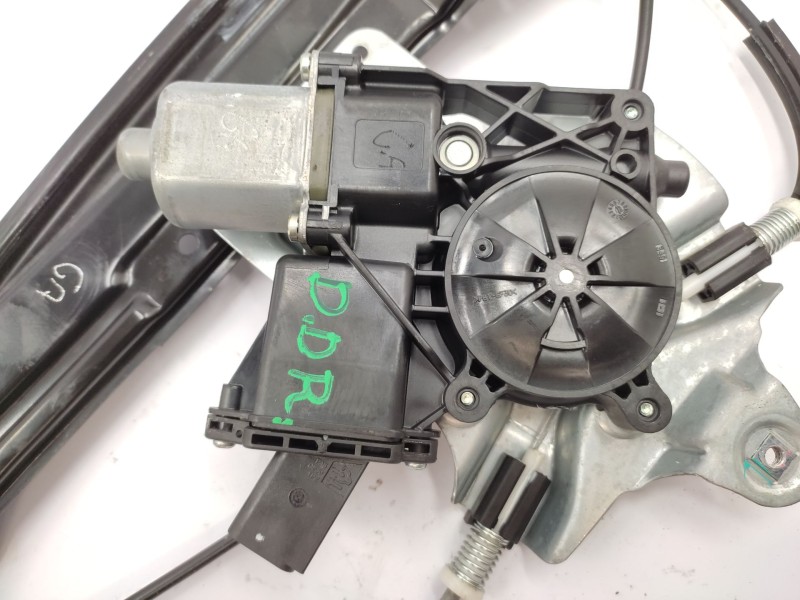 Recambio de elevalunas delantero derecho para chevrolet cruze hatchback 1.6 referencia OEM IAM  94532758 