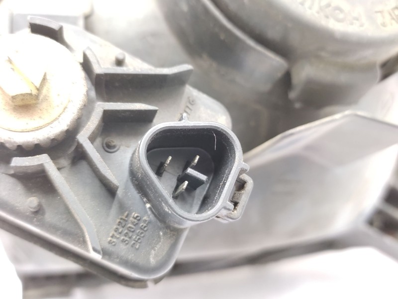 Recambio de faro derecho para toyota rav 4 ii (_a2_) 2.0 4wd (aca21, aca20) referencia OEM IAM  8111042160 