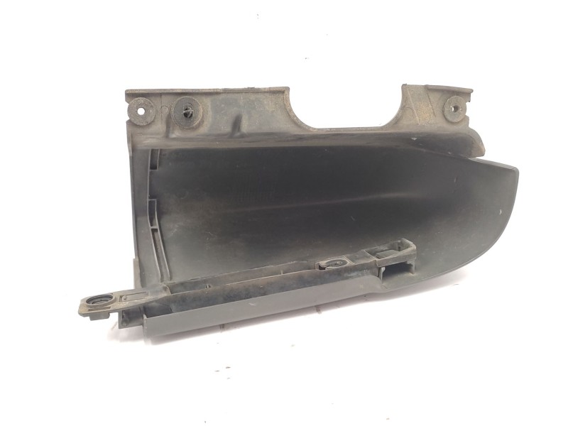 Recambio de molduras traseras para renault trafic ii furgoneta (fl) 1.9 dci 100 (fl0c) referencia OEM IAM   
