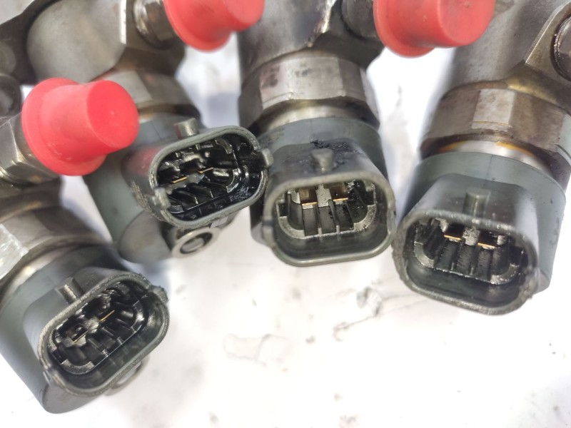 Recambio de inyector para citroën c3 picasso (sh_) 1.6 hdi referencia OEM IAM   
