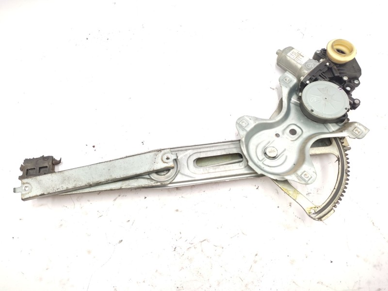 Recambio de elevalunas delantero izquierdo para toyota auris (_e15_) 1.4 (zze150_) referencia OEM IAM  6982002330 