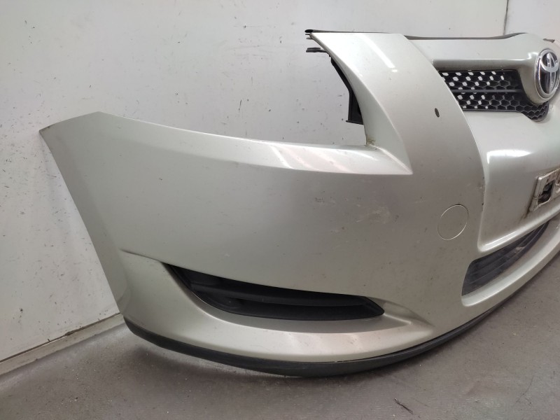 Recambio de paragolpes delantero para toyota auris (_e15_) 1.4 (zze150_) referencia OEM IAM  5211902970 