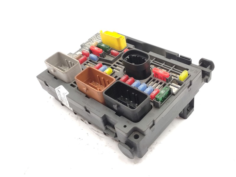 Recambio de caja reles / fusibles para peugeot 5008 (0u_, 0e_) 1.6 hdi referencia OEM IAM   