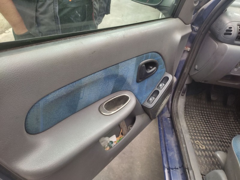 renault clio ii (bb_, cb_) del año 2000