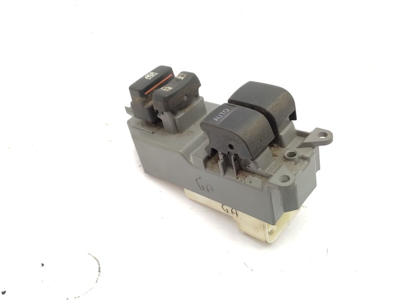Mando Elevalunas Delantero Izquierdo 8482002230  - Toyota Auris (_e15_) 1.4 (zze150_) 2
