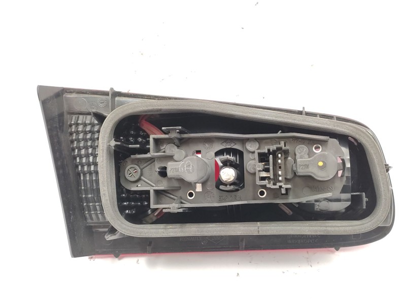 Recambio de piloto trasero derecho interior para renault laguna ii (bg0/1_) 1.9 dci (bg1a, bg1v) referencia OEM IAM   