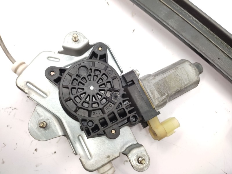 Elevalunas Delantero Derecho 8240207000  - Kia Picanto I (sa) 1.1 2