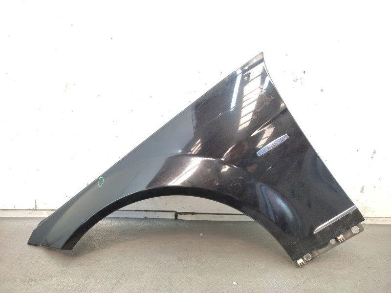 Recambio de aleta delantera izquierda para mercedes-benz clase c (w204) c 220 cdi (204.008) referencia OEM IAM  A2048800118 