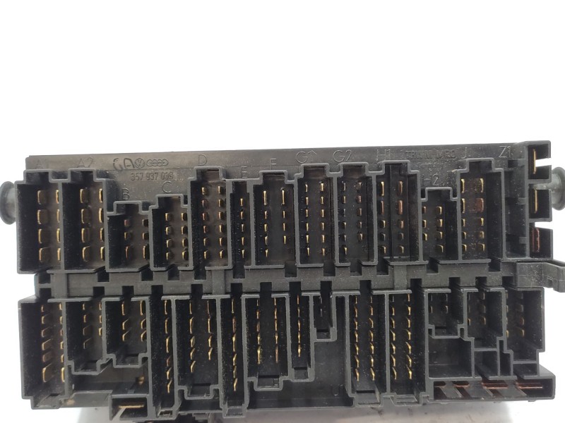 Recambio de caja reles / fusibles para volkswagen transporter t4 furgoneta (70a, 70h, 7da, 7dh, 70j) 2.5 syncro referencia OEM I
