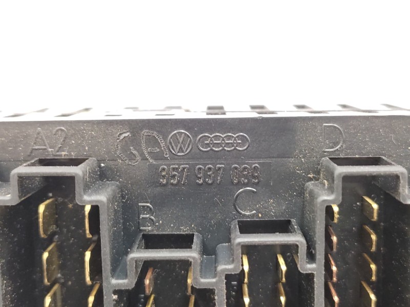 Recambio de caja reles / fusibles para volkswagen transporter t4 furgoneta (70a, 70h, 7da, 7dh, 70j) 2.5 syncro referencia OEM I