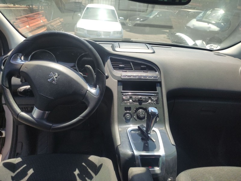 peugeot 5008 (0u_, 0e_) del año 2014