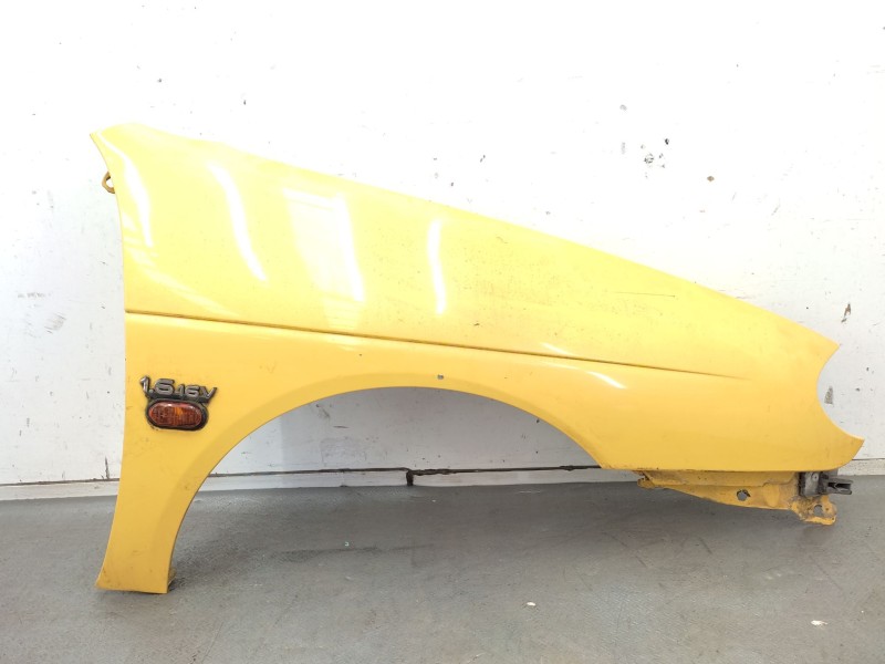 Recambio de aleta delantera derecha para renault megane i coach (da0/1_) 1.6 16v (da0b, da04, da11) referencia OEM IAM   