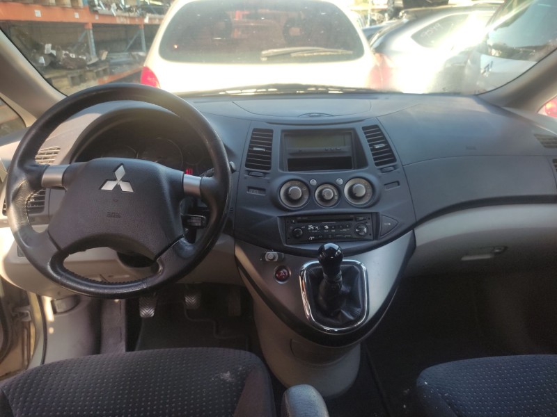 mitsubishi grandis (na_w) del año 2006