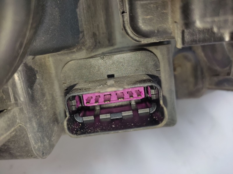 Recambio de faro izquierdo para peugeot 406 (8b) 1.8 16v referencia OEM IAM   
