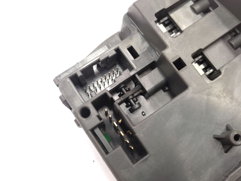 Recambio de mando limpia para renault clio iii (br0/1, cr0/1) 1.2 16v (br02, br0j, br11, cr02, cr0j, cr11) referencia OEM IAM   