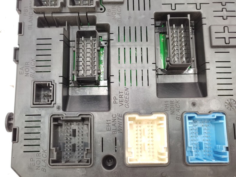 Caja Reles / Fusibles 9678477180  - Peugeot 5008 (0u_, 0e_) 1.6 Hdi 4