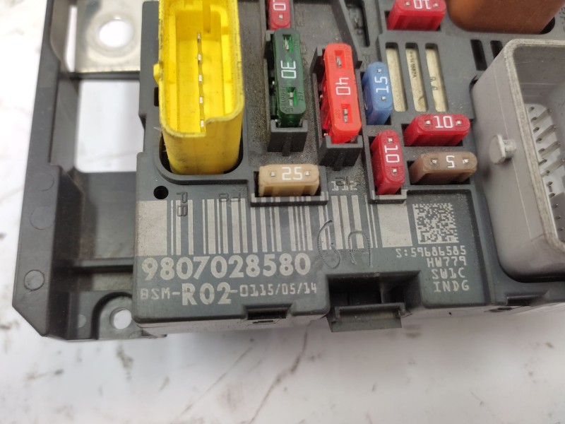 Recambio de caja reles / fusibles para peugeot 5008 (0u_, 0e_) 1.6 hdi referencia OEM IAM   