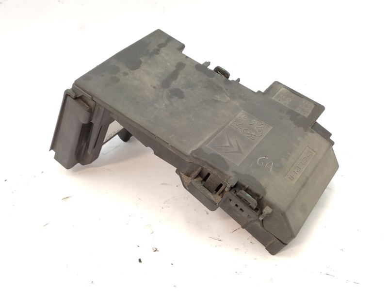 Recambio de caja reles / fusibles para peugeot 5008 (0u_, 0e_) 1.6 hdi referencia OEM IAM   