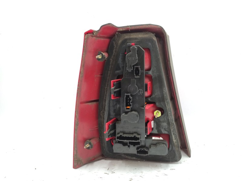 Piloto Trasero Derecho 1j9945096q  - Volkswagen Golf Iv Variant (1j5) 1.6 16v 2